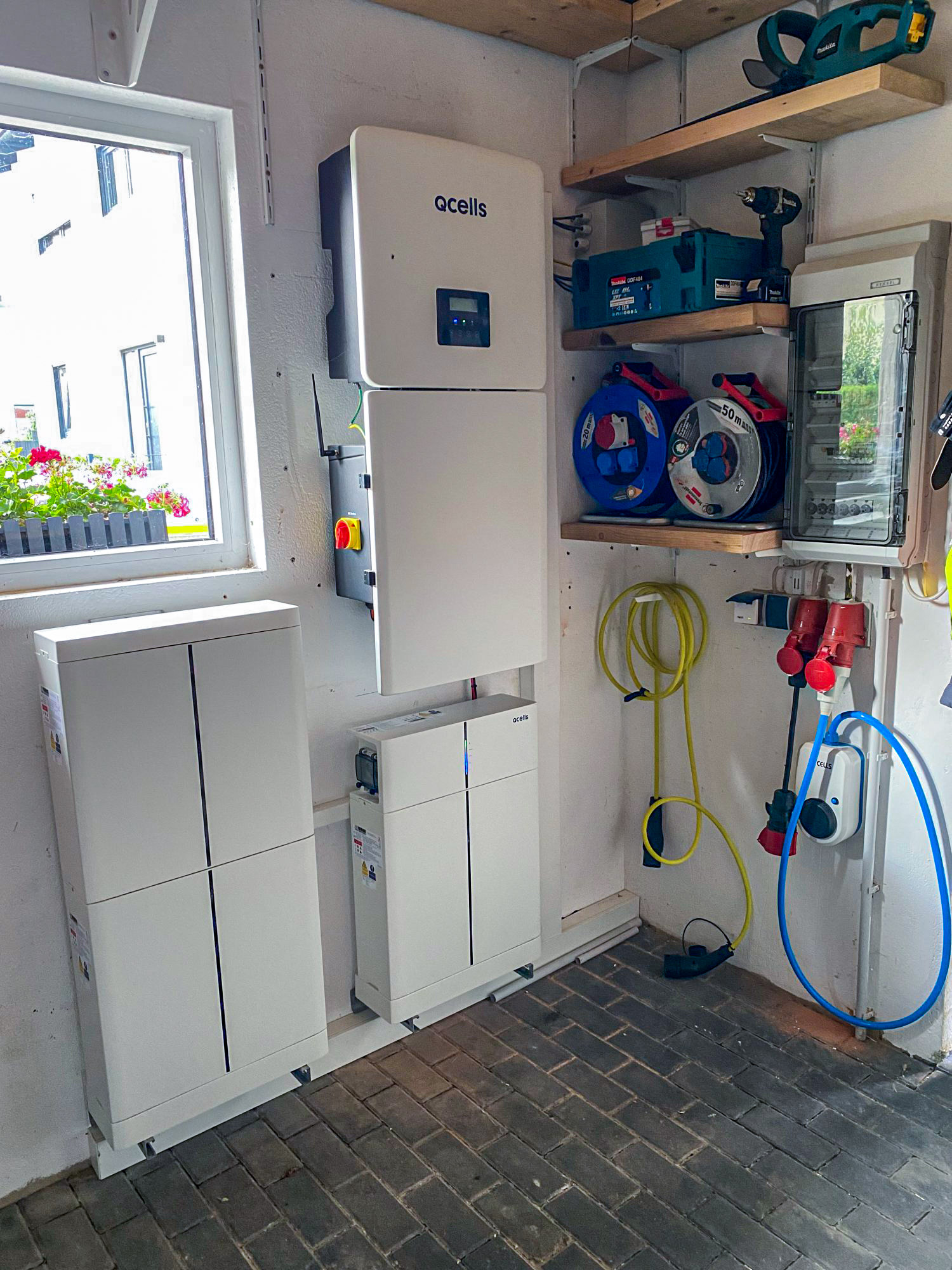 Externe Anlagen perfekt integriert - Solaranlage mit Solarterrasse in Erfurt