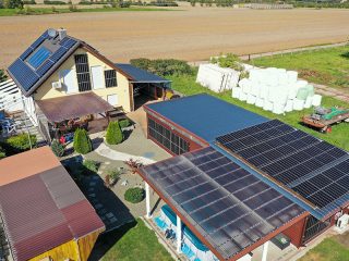 PV Anlage nachrüsten: Neue Fassadenmodule als Heizungsschutz