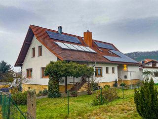 Doppelte Kraft in Wutha-Farnroda: Parallel-Solaranlage setzt neue Maßstäbe