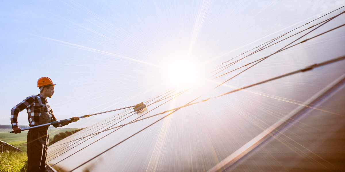 PV-Reinigung Thüringen: Professionelle Solarreinigung von Sunvitec für maximale Erträge