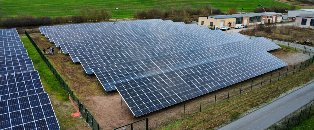 Solarpark Einhausen: Freiflächenanlage in Thüringen von Sunvitec Solarpark Einhausen: Freiflächenanlage in Thüringen von Sunvitec
